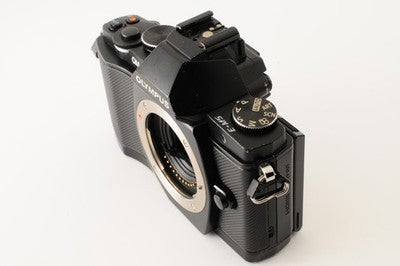 Olympus OM-D E-M5 Black Mirrorless Digital Camera Body [Excellent] #449