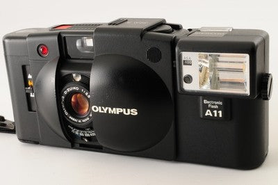 [Excellent] Olympus XA2 35mm Point & Shoot Film Camera w/A11 Flash #450